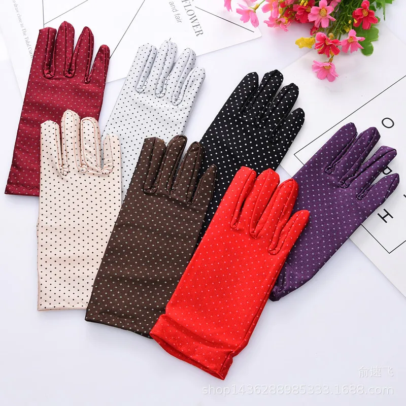 Spring and Summer Ladies Spandex Gloves High Elastic Polka Dot Thin Gloves Sun Protection Etiquette Fashion Short Thin Gloves