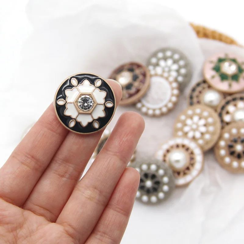 4pcs Round Diamond Pearl Gold Metal Buttons For Clothing Women Sweater Vintage Decorative Coat Buttons Sewing Accessories