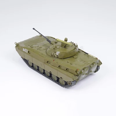 1:43 Russian amphibious tracked infantry fighting vehicle BMP-2D simulation alloy armored vehicle troop transport vehicle model