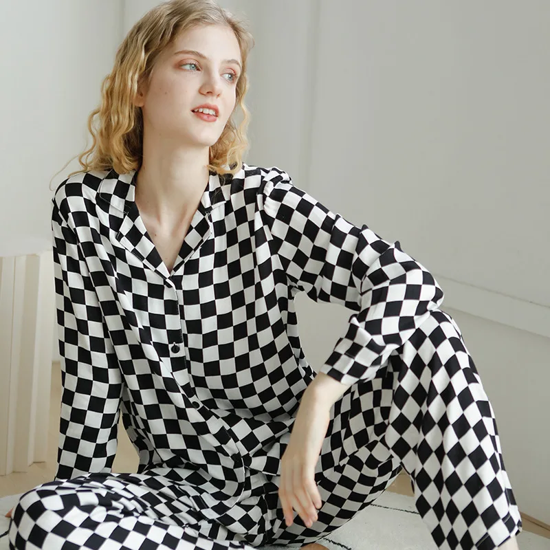 

Spring New Pajama Suit Satin Retro Black and White Chessboard Pijamas Women Plaid Home Clothes Viscose 2 Piece Set Sleepwear