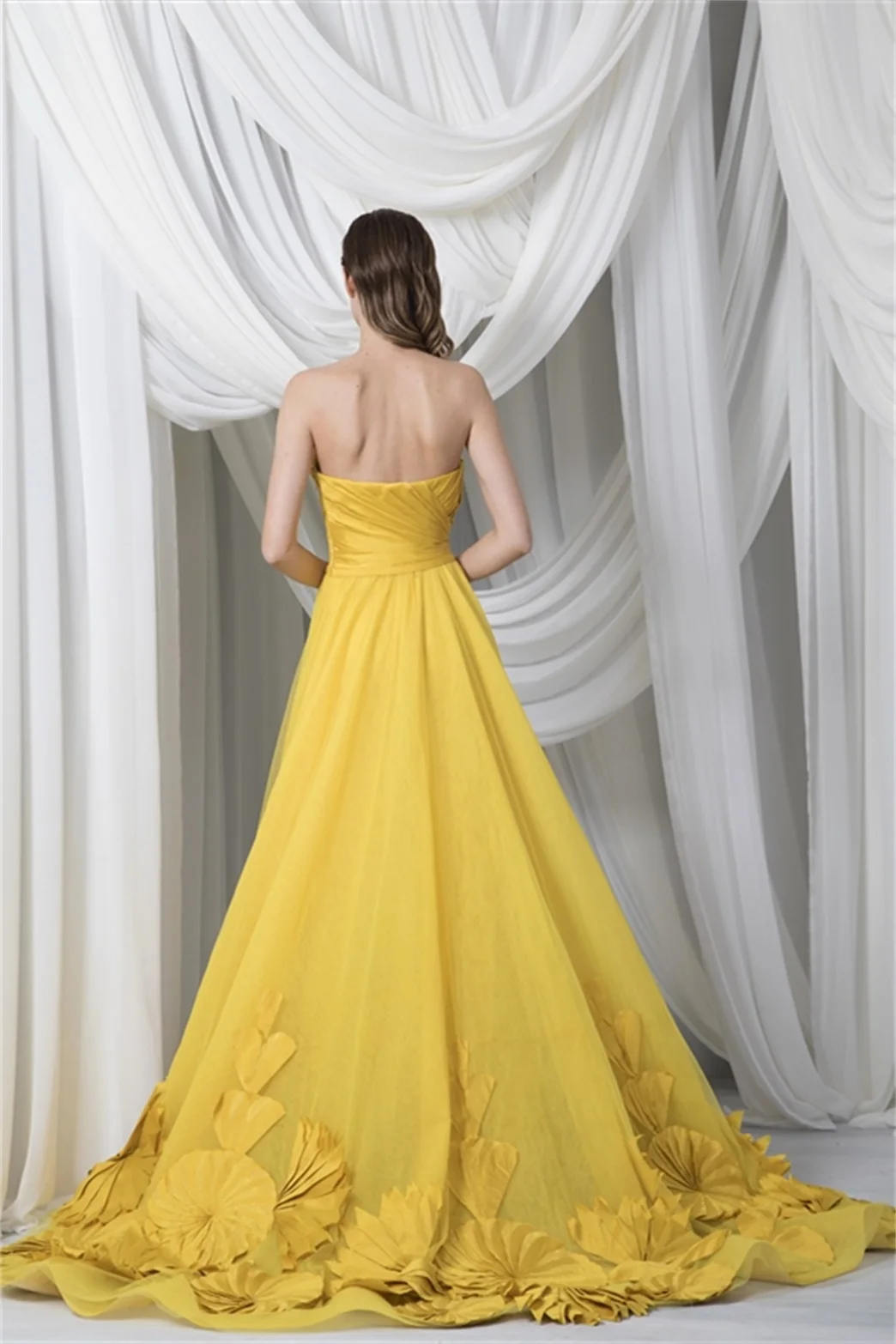 New Arrival Evening Dresses Sexy Strapless Appliques Lace Prom Gowns Custom Made Open Back Sweep Train Special Occasion Dress