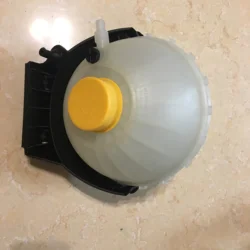 17137642158 Radiator Coolant Overflow Tank Recovery Bottle for BM F22 F23 F30 F32 F34 expansion  for F20