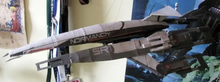 Mass Effect SSV Normandy Spacecraft 3D Paper Model DIY