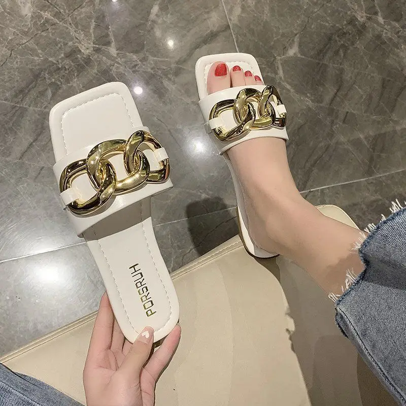 

2021 New Summer Women Gold Chain Slippers Fashion Square Head Outdoor Non-slip Slippers Female Flat Beach Shoes Flip-Flops 35-40