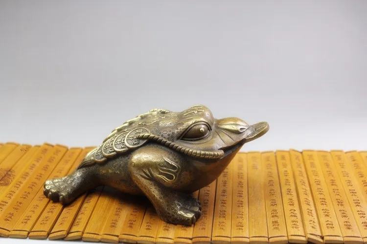 

Solid brass gold toad ornament small gold toad handle ornament