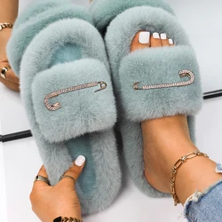 Fluffy Slides Ladies Chic Rhinestone Pin Decor Plush Slippers Platform Fur Sandals Designer Fashion Slippers Winter Casual Shoes