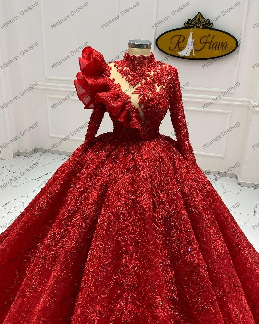 Gorgeous Red Appliques Beaded Dubai Wedding Ball Gowns Pretty High Neck Ruffles Long Sleeves Organza Saudi Arabia Bridal Dresses