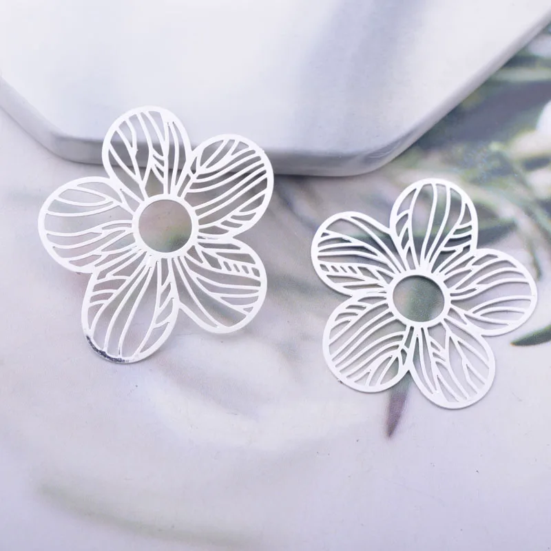 50 Stück AB6540 31*28mm bemalte Blumenanhänger DIY Schmuck Ohrring Zubehör – Detail 12