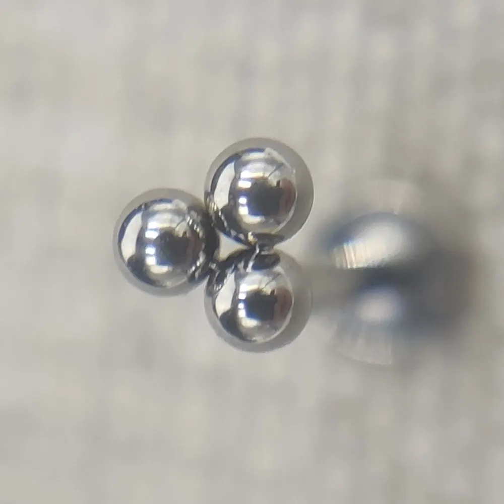16G Implant Grade Titanium ASTM F136 Internal Thread Three Ball Labret for Helix Lip Tongue Cartilage Piercing Body Jewelry