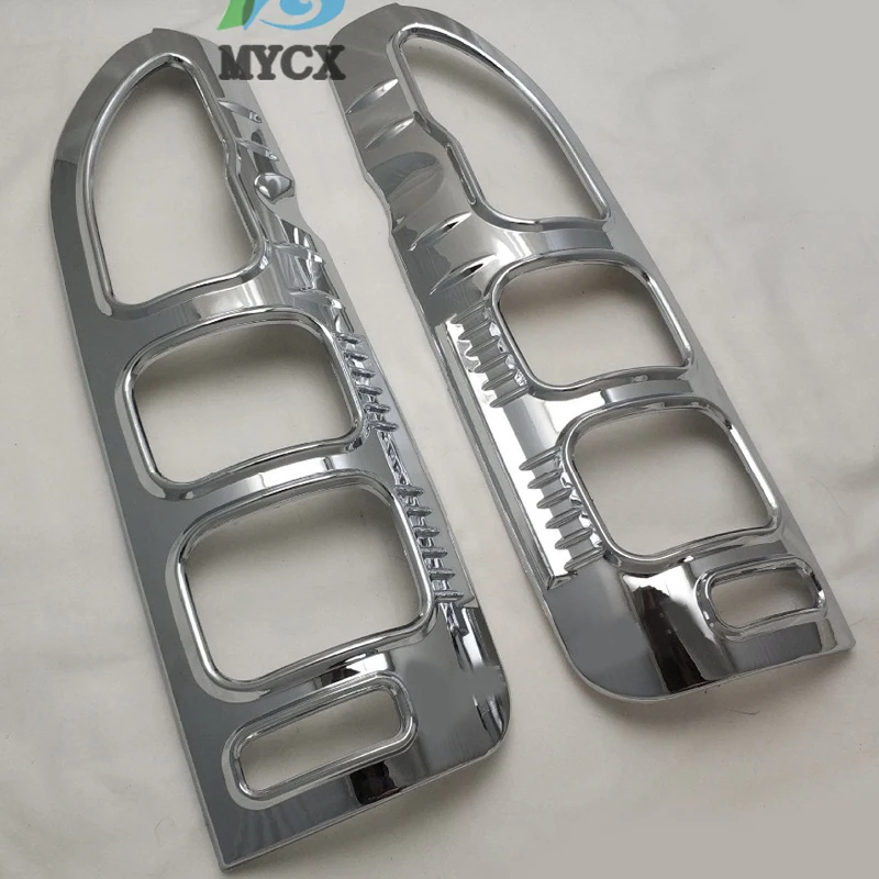 MYCX ABS Hochwertige Beschichtung Rücklichtabdeckung Rücklicht dekorativer Rahmen Bremslichtschutz Pailletten für Toyota HIACE 2008