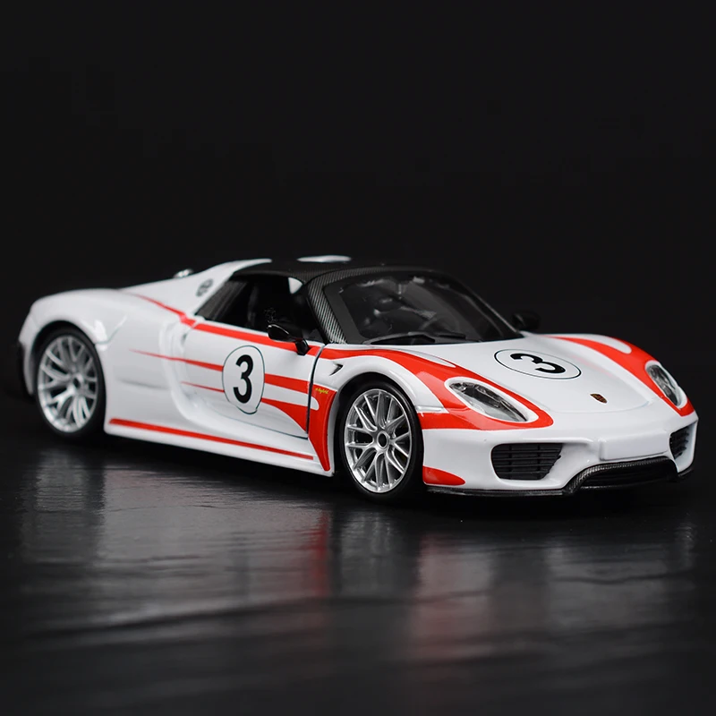 Bburago 1:24 Porsche 918 Weissach Sports Car Static Die Cast Vehicles Collectible Model Car Toys