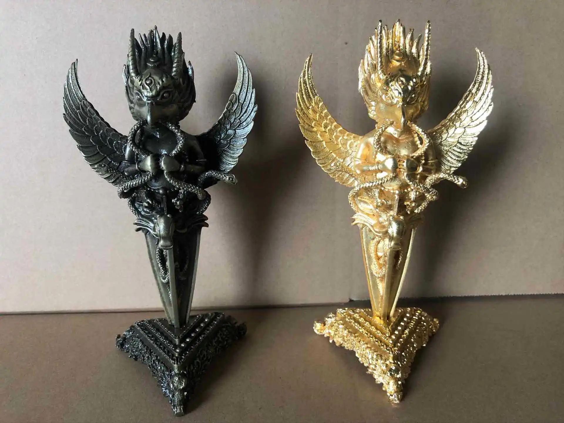 Vajra Pestle Pure Copper Alloy Gold-winged Dapeng Bird Diamond Plaque with Base Metal Crafts Tibetan Buddhism Secret Patriarchal