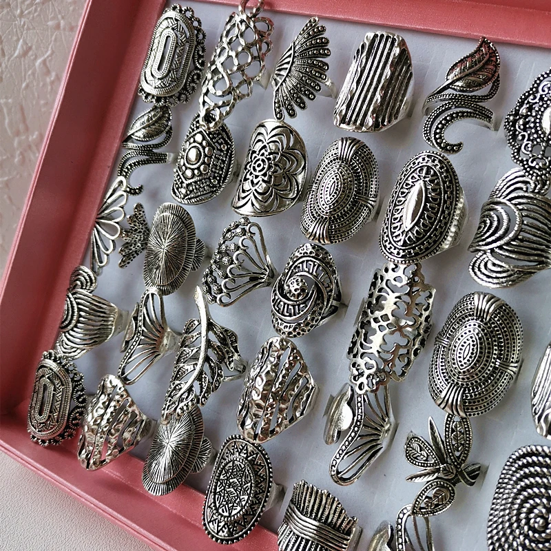 Wholesale Rings 25Pcs Lot Bulk Flower Rings For Women Female Mix Style Vintage Metal Alloy Silver Carved Plated Fashion Jewelry