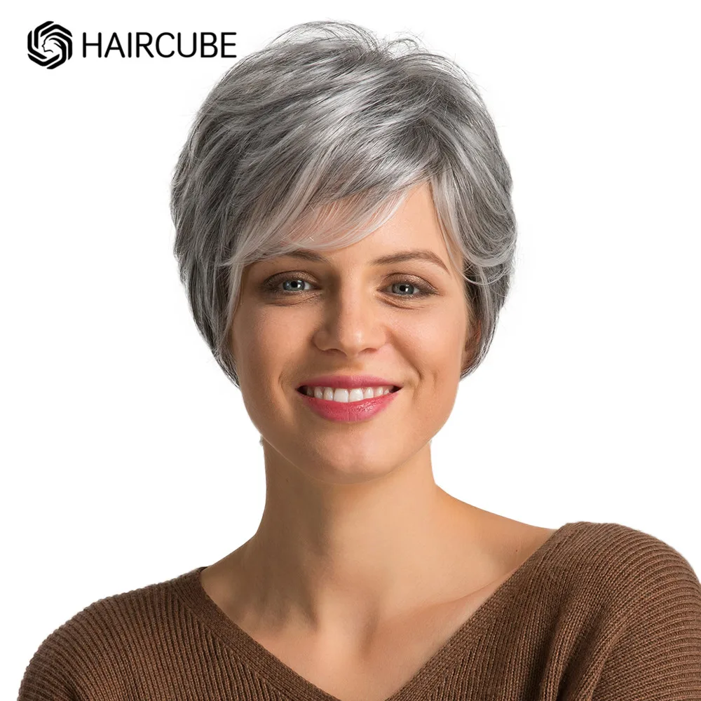 HAIRCUBE Wig Potongan Pixie Perak Abu-abu Campuran Rambut Manusia Berlapis Pendek Wig Sintetis dengan Poni Alami Tahan Panas