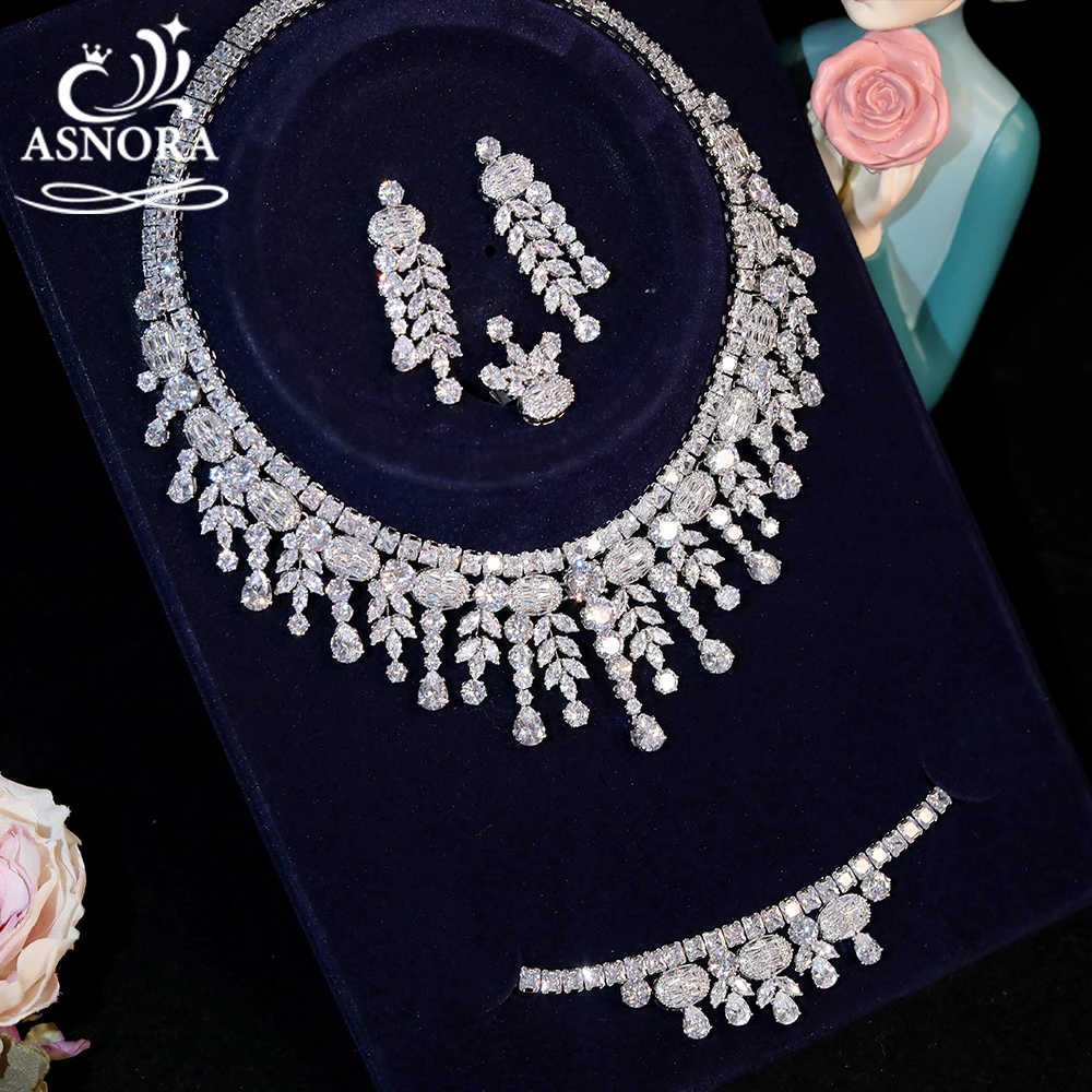 Luxury Clear Bride Zircon Jewelry Set  Women Wedding  Party Necklace Bracelet Earrings And Ring Set ASNORA Conjunto De Joy X0077