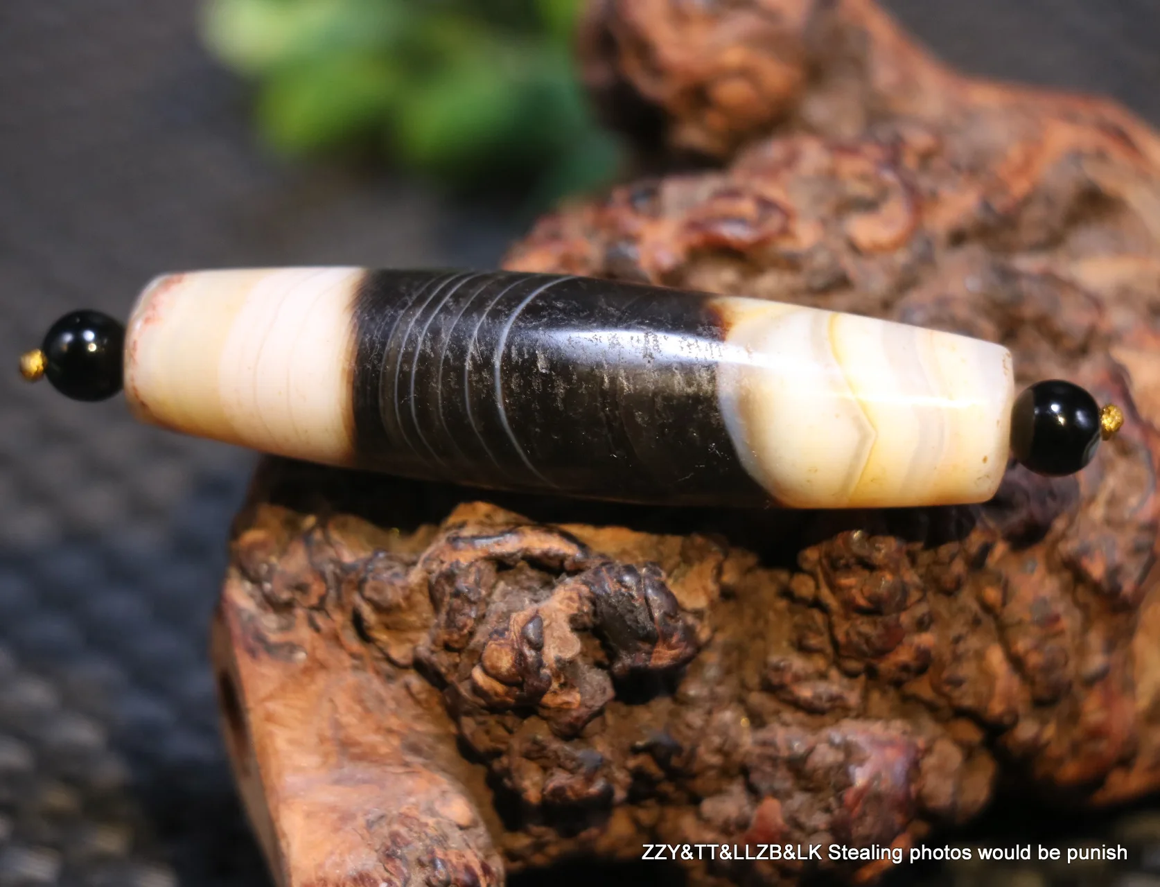 

Energy Tibetan Old Oily Agate Silkworm Line Healer Medicine dZi Bead Amulet UF06 UPD210825A1