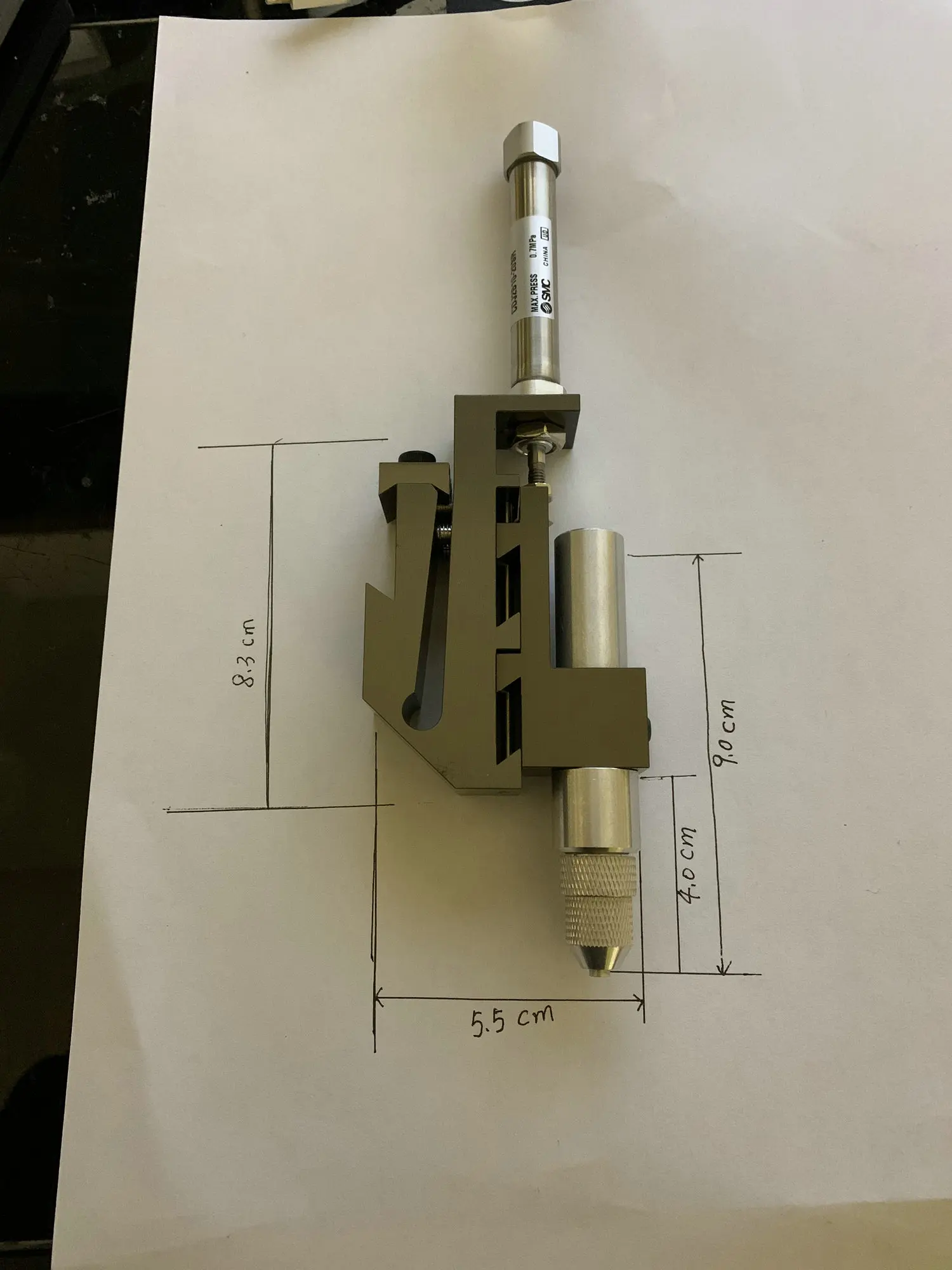 airOperated SingleActing precision Suck Back Dispense Valve with mounting Bracket and Air Cylinder