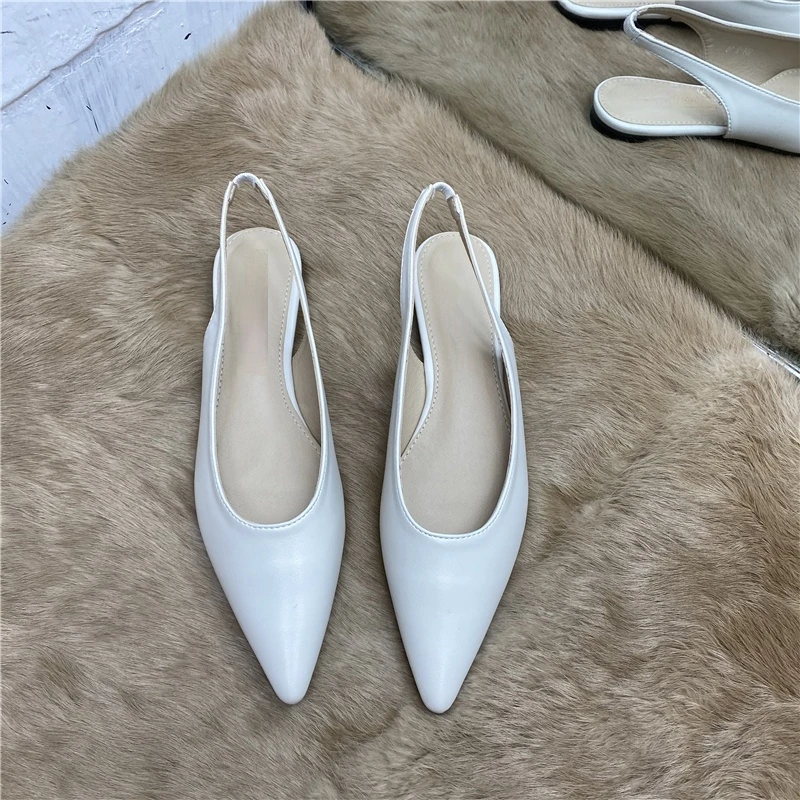 New Pointed Toe Flat Shoes Spring 2021 Closed Toe Strap Flat Heel Women\'s Sandals