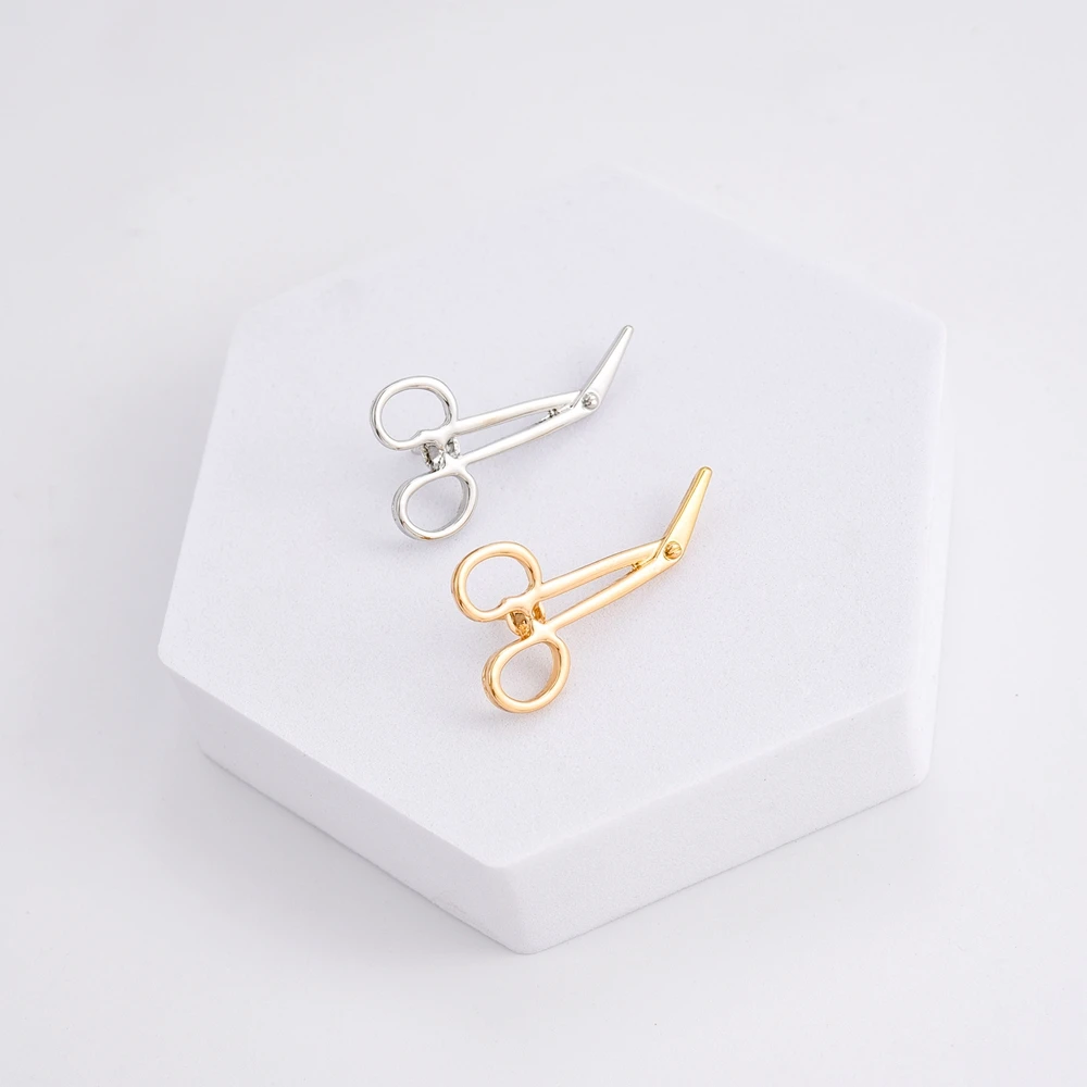Hanreshe Silver Plated Surgical Pliers Medical Brooch Pins Metal Lapel Scissors Badge Jewelry Accessories for Women Doctor