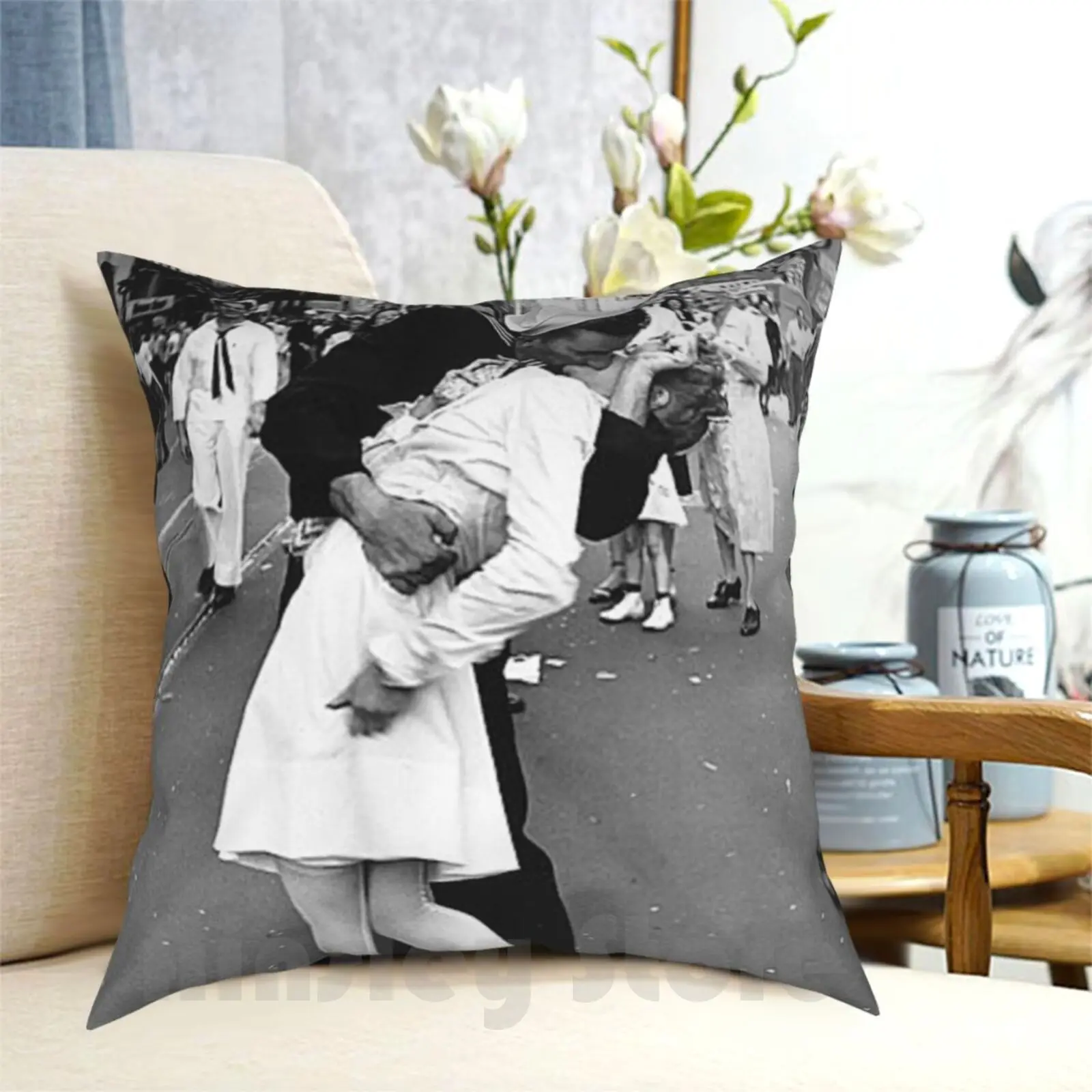 Kissing On Vj Day World War Pillow Case Printed Home Soft Throw Pillow World War World War 2 History Vintage Battle War