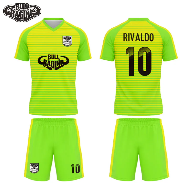 

Custom Men Short Sleeve Football Uniform Soccer Shirt and Shorts Traning Sets