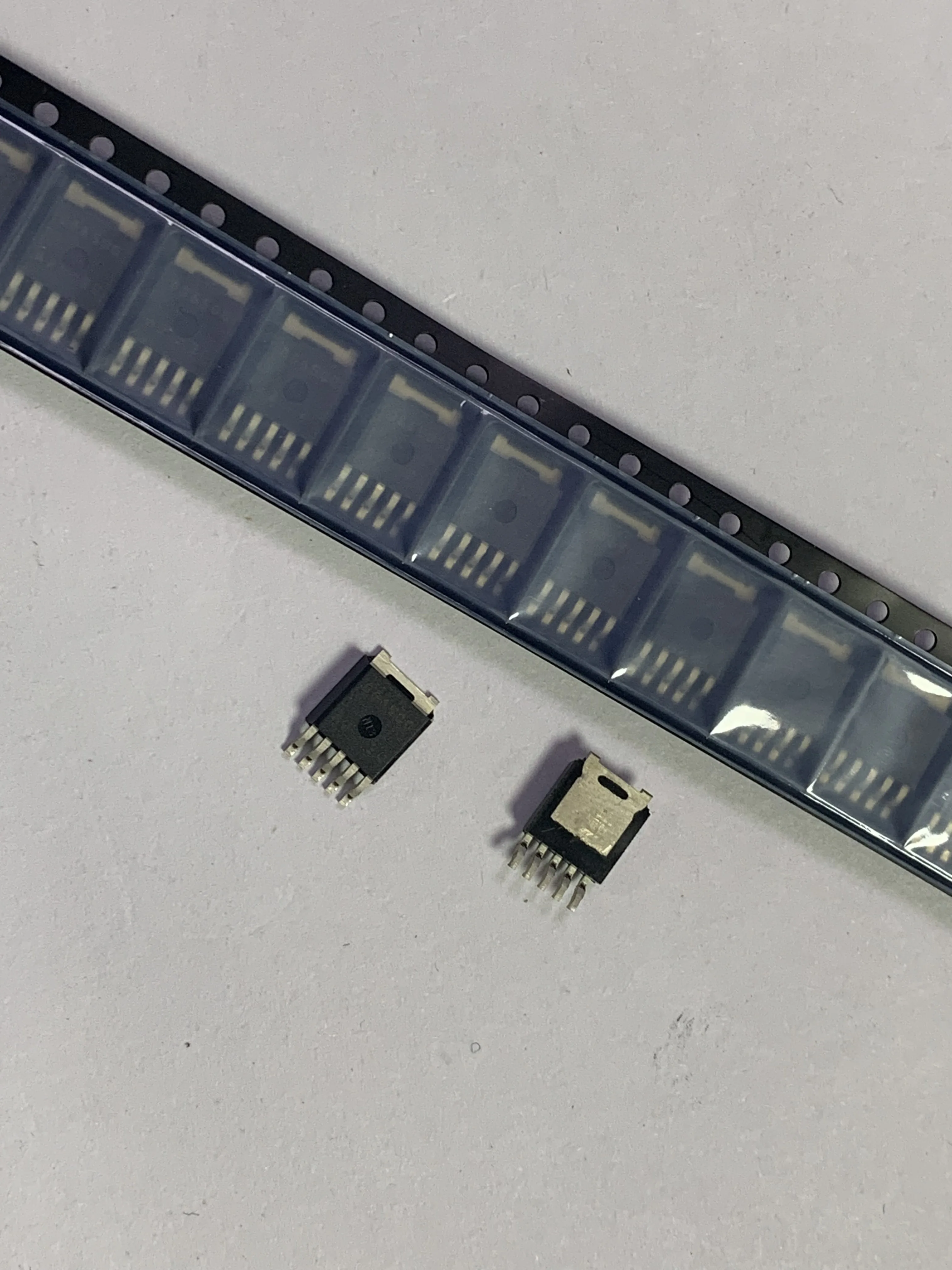 5 Pçs/lote/NJM886500DL3-05 TO-252-5 NJM886500 TO-252-5 886500 A-252-5