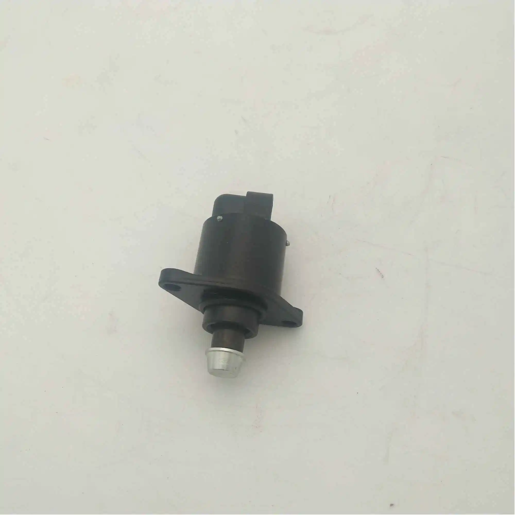 

Idle Air Control Valve for Audi 80 A4 A6 Cabriolet Coupe 078133455D 6NW009141461 D95109