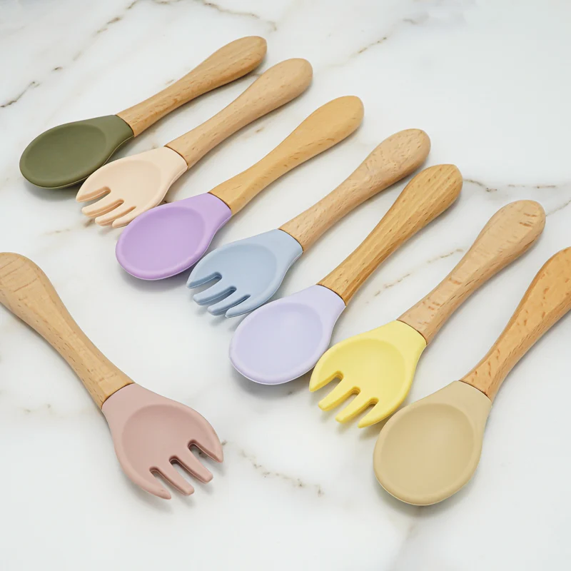 High Quality Natural 100% Food Grade Inventory Easy To Rinse Spoon Weaning Unbreakable Rubber Fork Dishwasher Safe Feeding Set