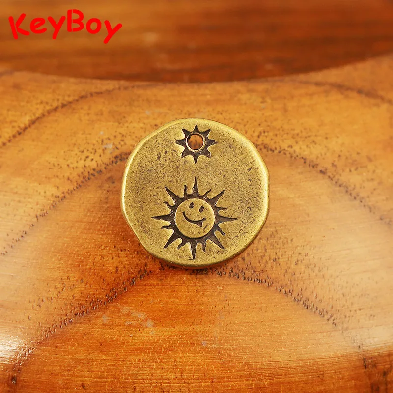 Pure Brass Cute Sun Smile Face Small Round Card Tag KeyChain Pendant Trinket Bag Hanging Jewlery Necklace Bracelet DIY Accessory