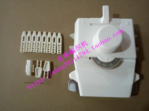 

KA8210 Intarsia Carriage for 4.5mm 5.6 Gauge Brother Creative Artisan Knitting Machine KH860 KH864 KH868 KH940