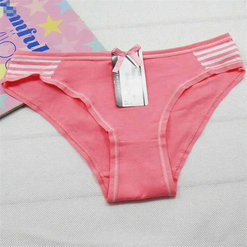 Hot Selling 1pcs/lot  Spot Cotton Ladies Underwear Sexy Briefs Wholesale New Women\'s  Panties Girl Briefs 89049