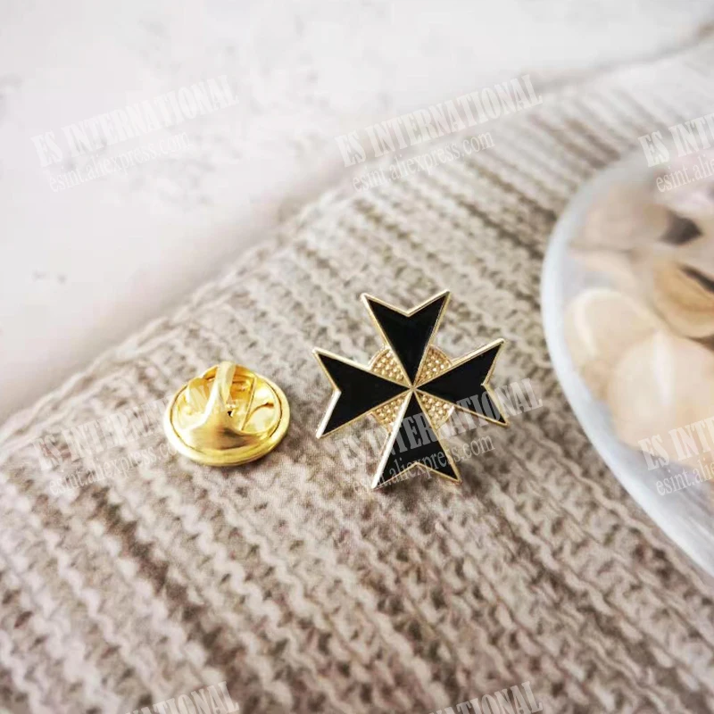Masonic Lapel Pins Commemorative Badge Mason Freemason BLM56b black Cross Knights Templar order of Knights of Malta 1.8*1.8cm