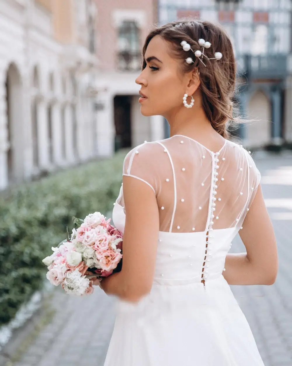 Vestidos de novia sencillos bohemios con perlas de moda, ropa de playa de manga corta, Túnica de jardín, tren de barrido superior transparente, novedad de 2021