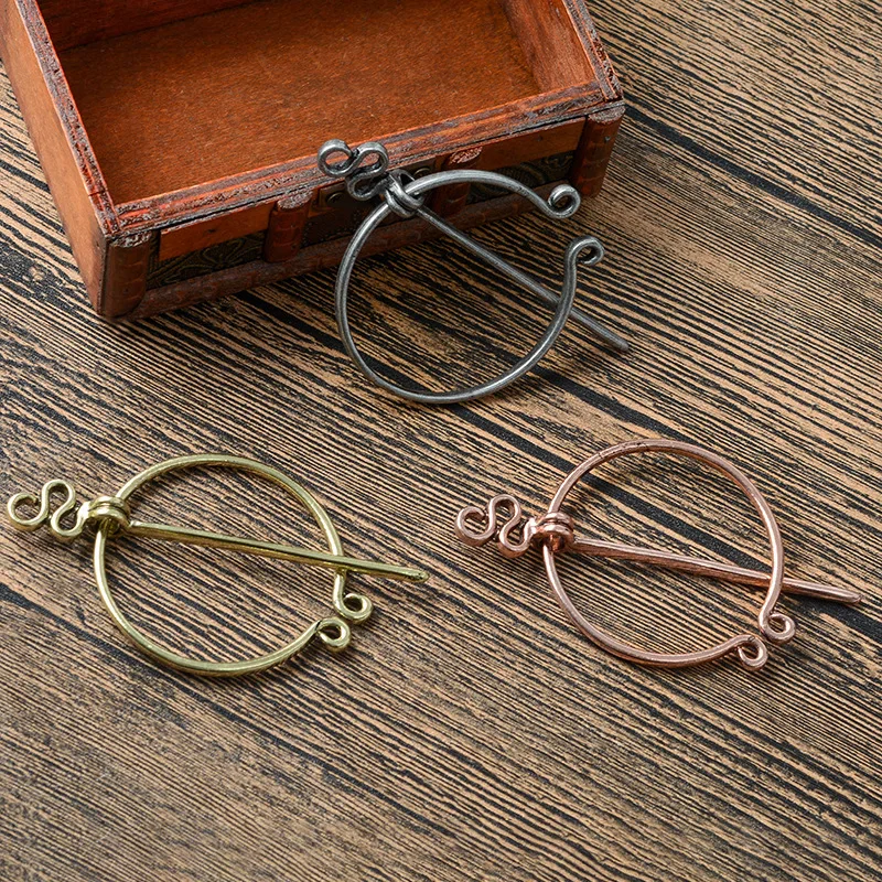 Cloak Pins Brooch Vintage Viking Style Brooch Jewelry Scarf Buckle Medieval Norse Amulet Lapel Pin Accessories