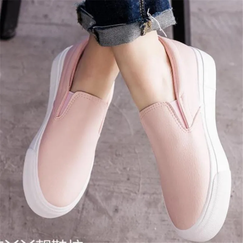 NEW hot fashion Brand Women cartoon Loafers Flats Shoes Woman Casual Slip on Platform Shoes Ladies Comfort shoes Size 35-40