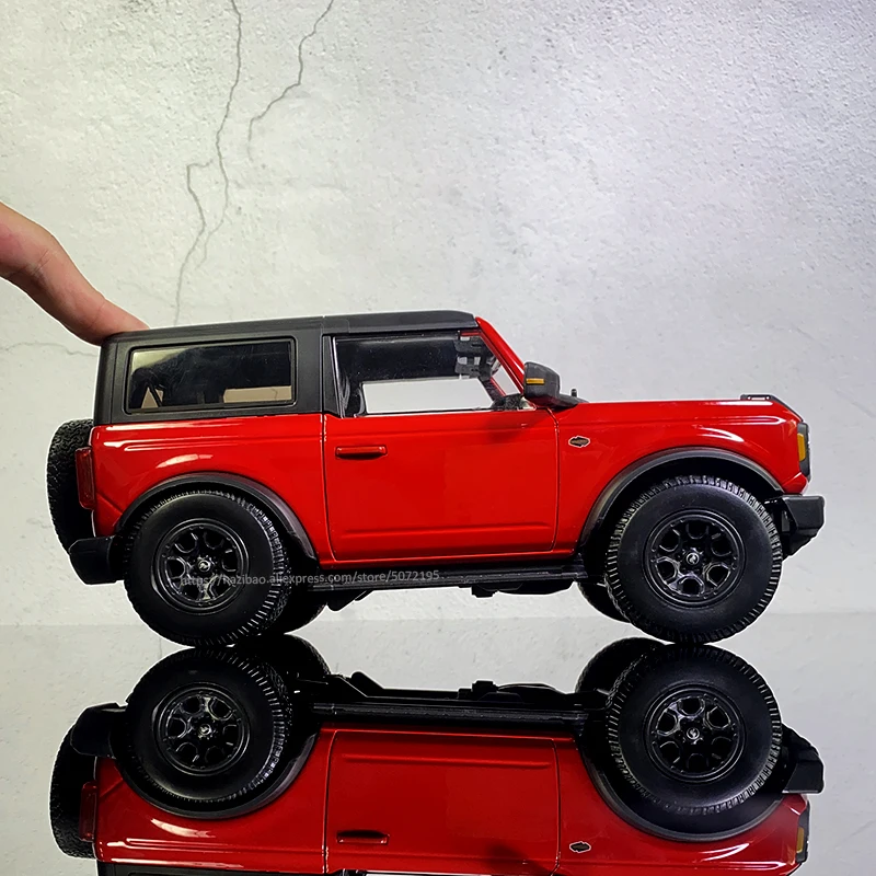 Maisto 1:18 New Red 2021 Ford Bronco Wildtrak Simulation alloy car model Collection gifts boys toy