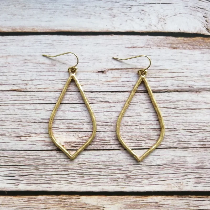Minimalist Metal Alloy Hollow Out Drop Earrings