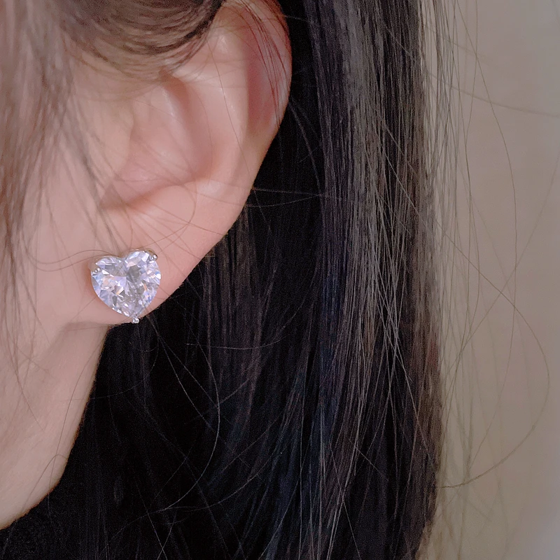 Classic Romantic Cubic Zirconia Heart Stud Earrings for Women Silver Color Wedding Party Earrings Female Bridal Elegant Jewelry