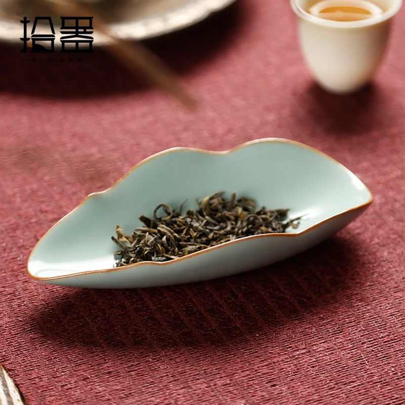 Ruyao chaze ceramic appreciation of tea lotus and tea plucker Kung Fu tea set accessories