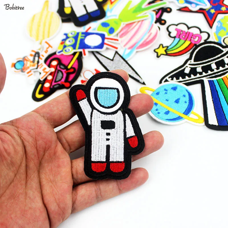 30pcs /Lot UFO Space Rocket Patch Iron on Alien Planet Badges for Clothes Embroidered Stickers DIY Decorative Applique