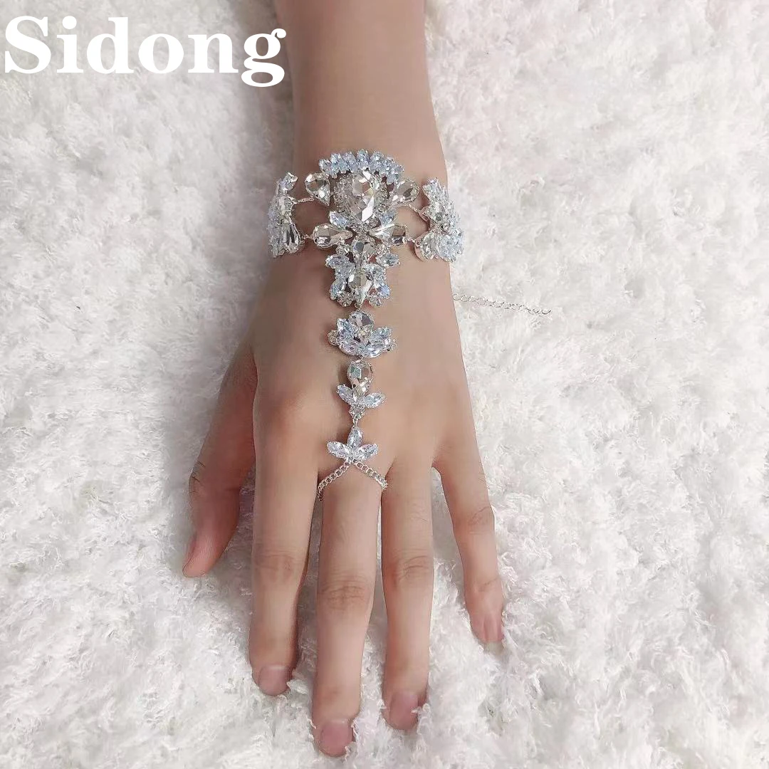 Fashion luxury transparent crystal zircon ring bracelet luxury Rhinestone chain ring bracelet finger ring wrapped Bracelet back