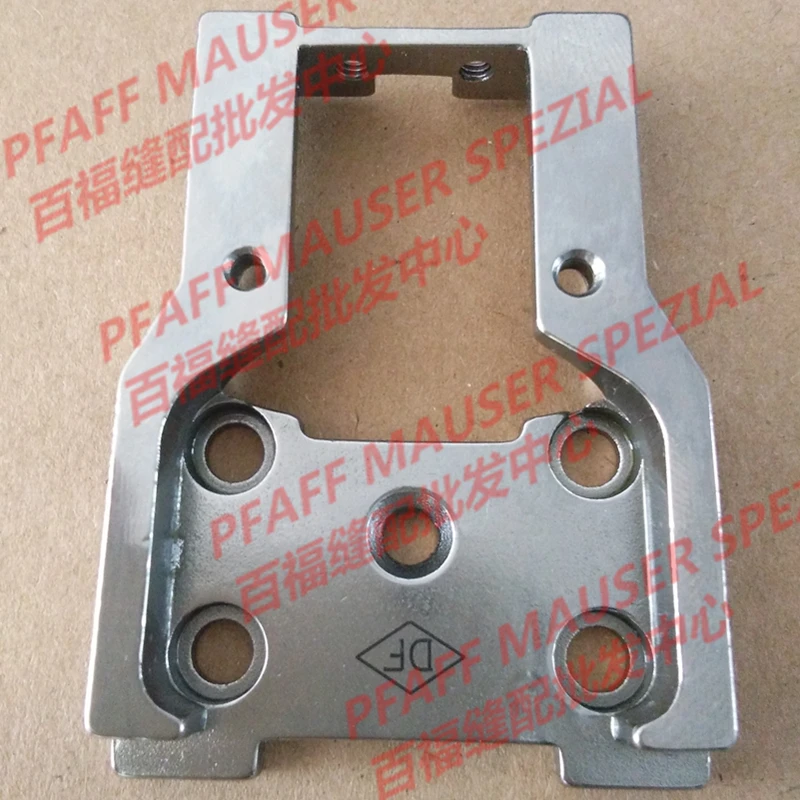 

Sewing Mchine Parts PFAFF 335 needle plate seat 91-014636-25