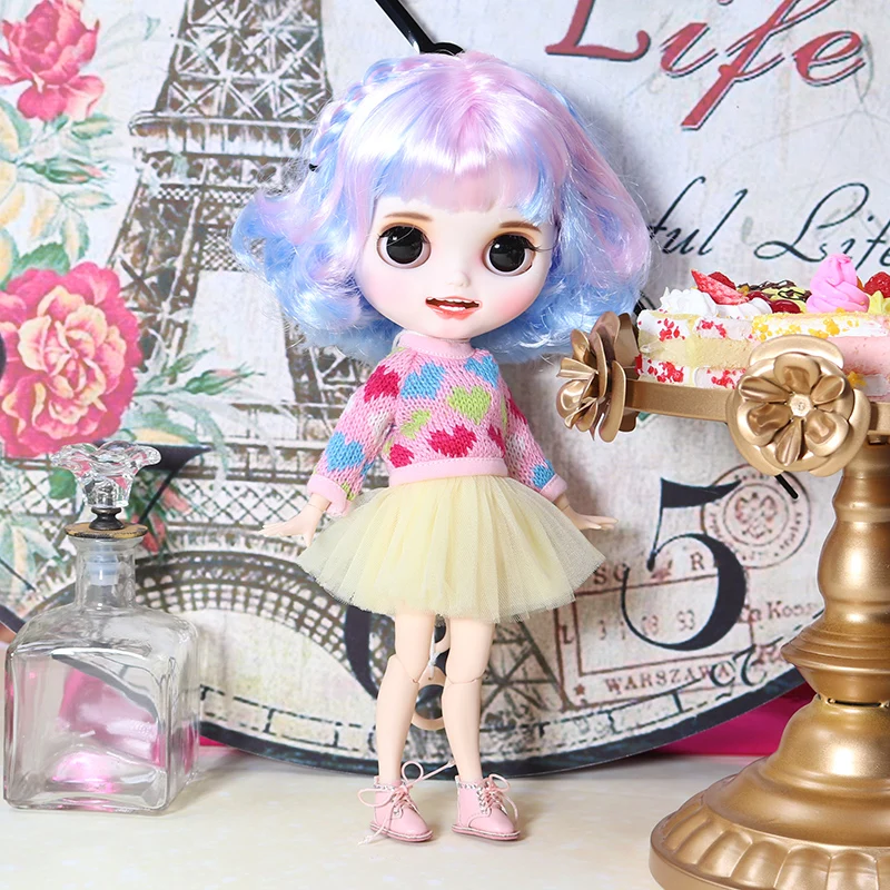 

ICY DBS Blyth doll white skin joint body short Pink mixed blue hair Carved lips Smile Matte face.NO.BL10176005