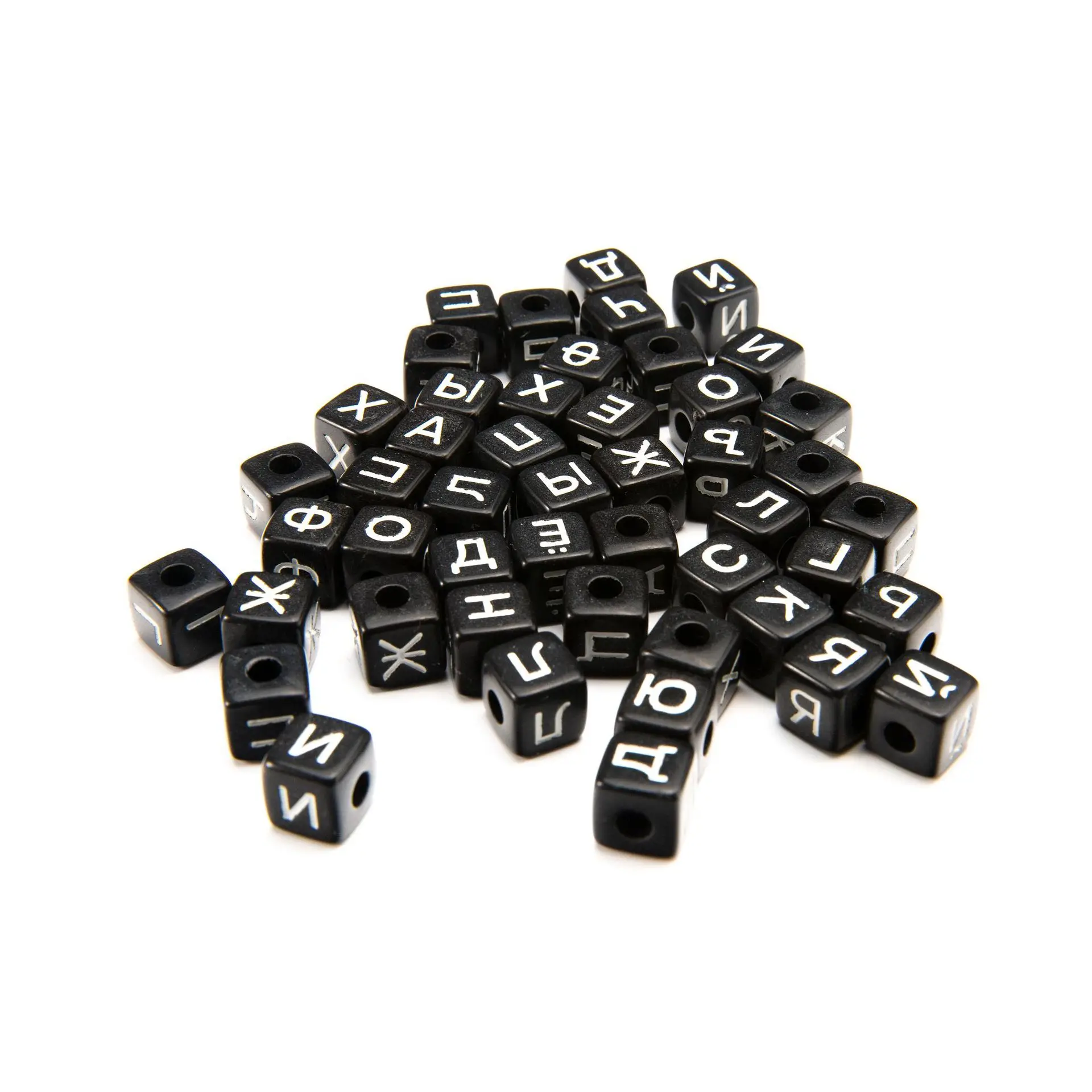 Wholesale 540pcs 10*10mm Cube Russian Initial Letters Beads Black with White Alphabet Character Square Bracelet DIY Spacers