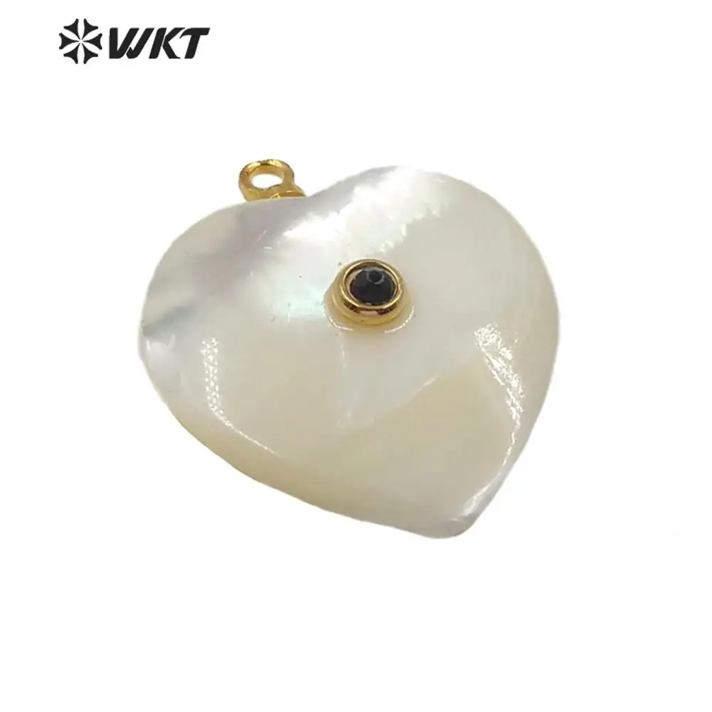 

WT-JP209 WKT Romantic Heart Natural Shell With CZ Charm Pendant Gold Electroplated Shell Pendant For Women Necklace Making