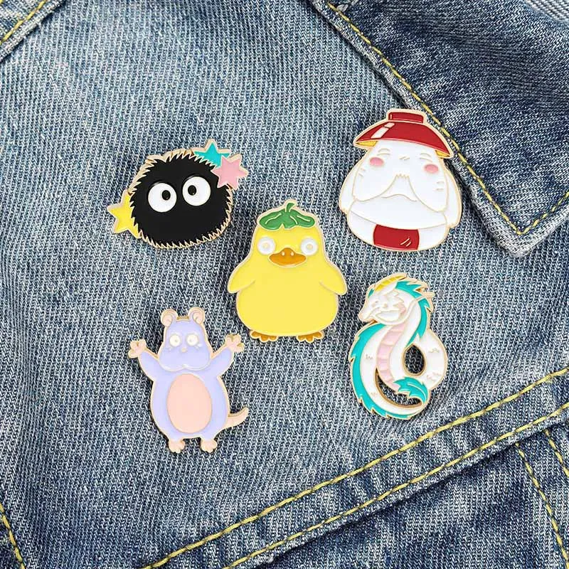 Creative cartoon little yellow duck little mouse enamel brooch personality movie character pins accessories gifts for friends