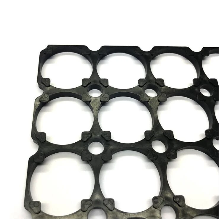 300pcs/lot MasterFire 4*7 32650 Batteries Spacer Radiating Holder Bracket Black Plastic Battery Storage Box Holder Brackets