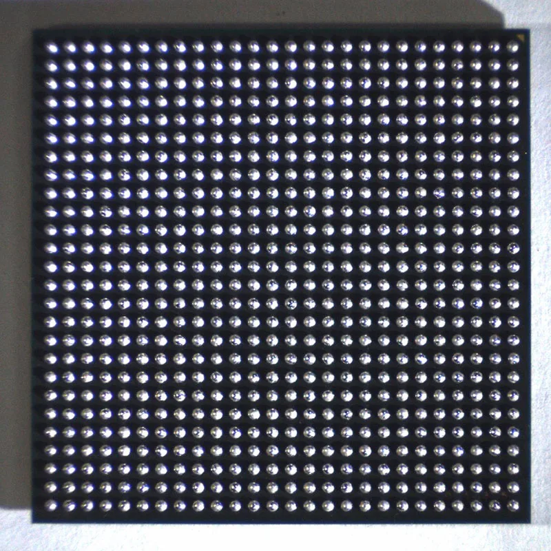 XC5VLX330-1FF1760I Original XC5VLX85-1FF676I XC5VLX85-1FFG676C