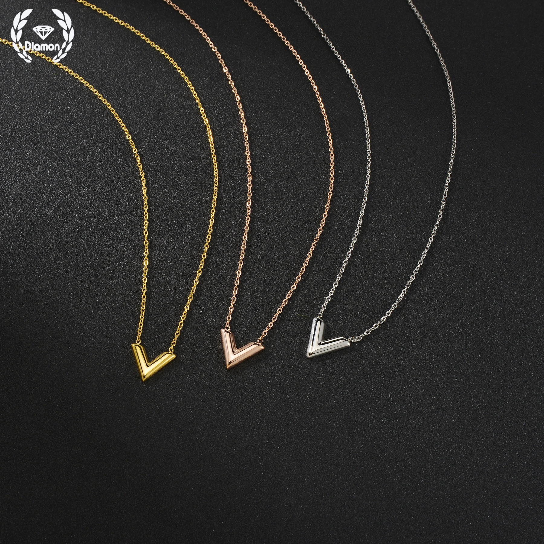Diamon nueva moda Simple letra V collar colgante de acero inoxidable para mujer cadena para el cuello joyería Vintage regalo amistad