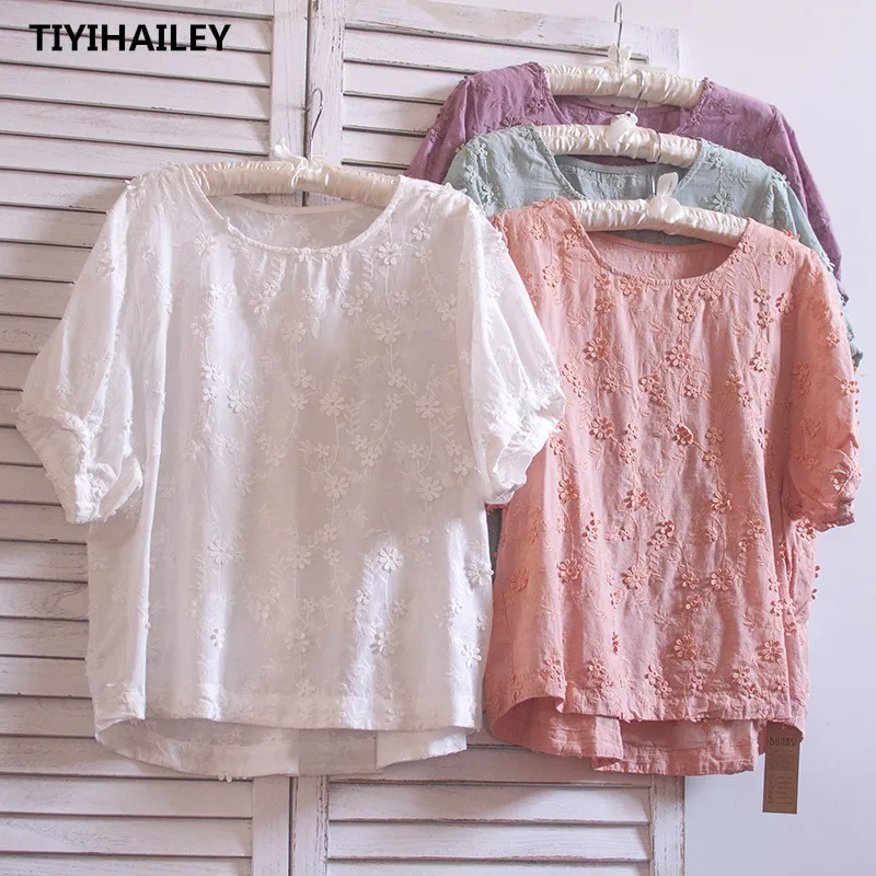 

TIYIHAILEY Free Shipping 2020 Summer New Cotton Tops For Women Short Sleeve O-neck Flowers Tees Thin Soft White Japan Style